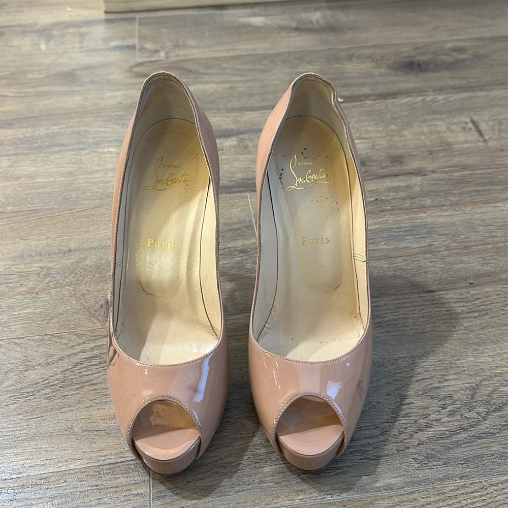 Nude Christian Louboutin’s size 39 1/2